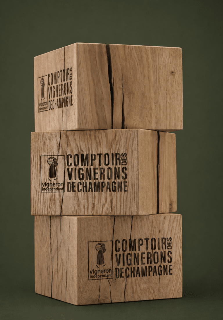 Gravure laser sur socle bois